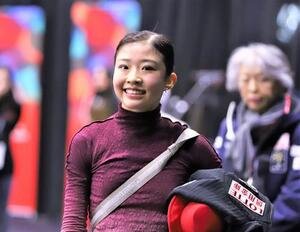 GPシリーズ第3戦スケートカナダ　女子フリーへ向けた公式練習から引きあげる千葉(撮影･藤塚大輔)