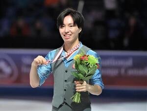 25年、GPシリーズ第3戦スケートカナダ　男子で銅メダルを獲得した三浦佳生
