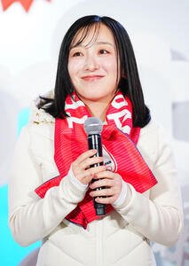 ｢プリントスタジアム　presented by三井不動産｣オープニングイベントに登壇する藤沢五月(左)(撮影･垰建太)