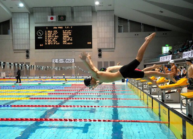 子どもの習い事として水泳は人気が高い(写真と本文は関係ありません)