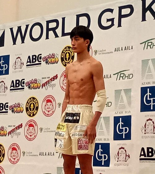 リミットを超過し、悲壮な表情を浮かべる大久保琉唯