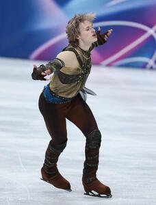 団体男子SPで演技するマリニン(撮影･前田充)