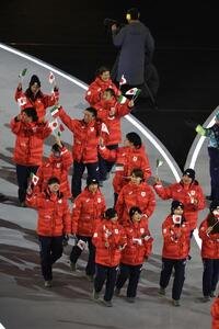 開会式で行進する日本選手団(撮影･前田充)