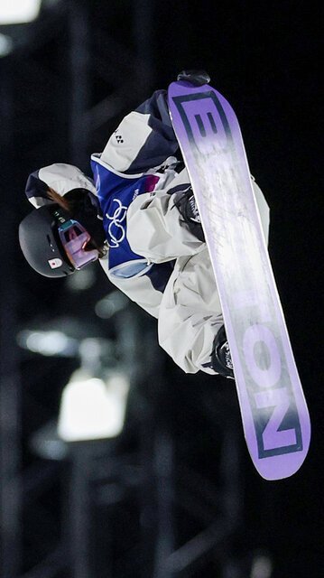 岩渕麗楽の1回目の演技＝いずれも関田航撮影