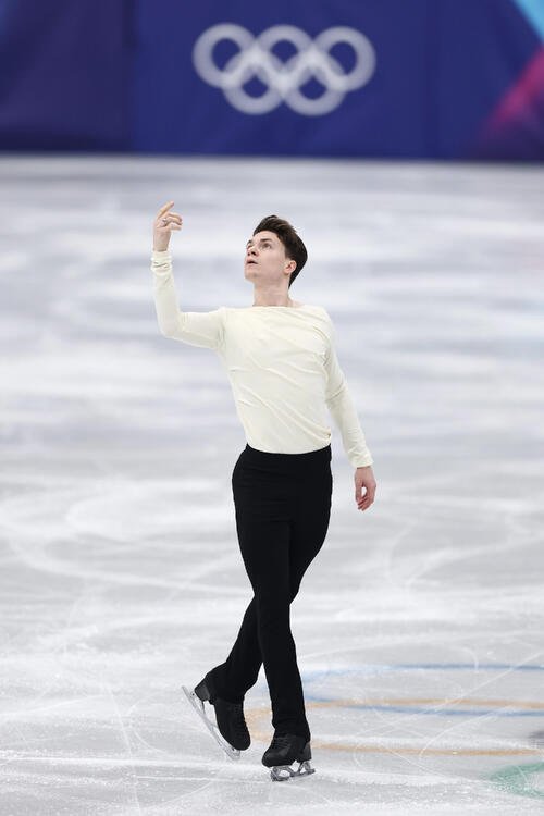 男子SPで演技する米国のナウモフ(撮影･前田充)