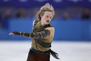 フィギュア男子SPで演技するイリア･マリニン=西岡臣撮影