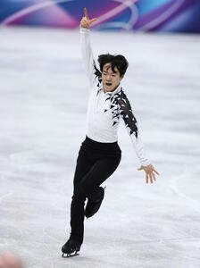 男子SPで演技する鍵山(撮影･前田充)