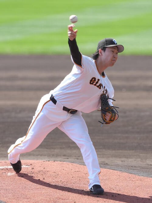 ライブBPに登板した巨人山崎(撮影･足立雅史)