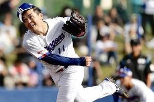 中日対DeNA 8回表、力投する中日中西(撮影･河田真司)