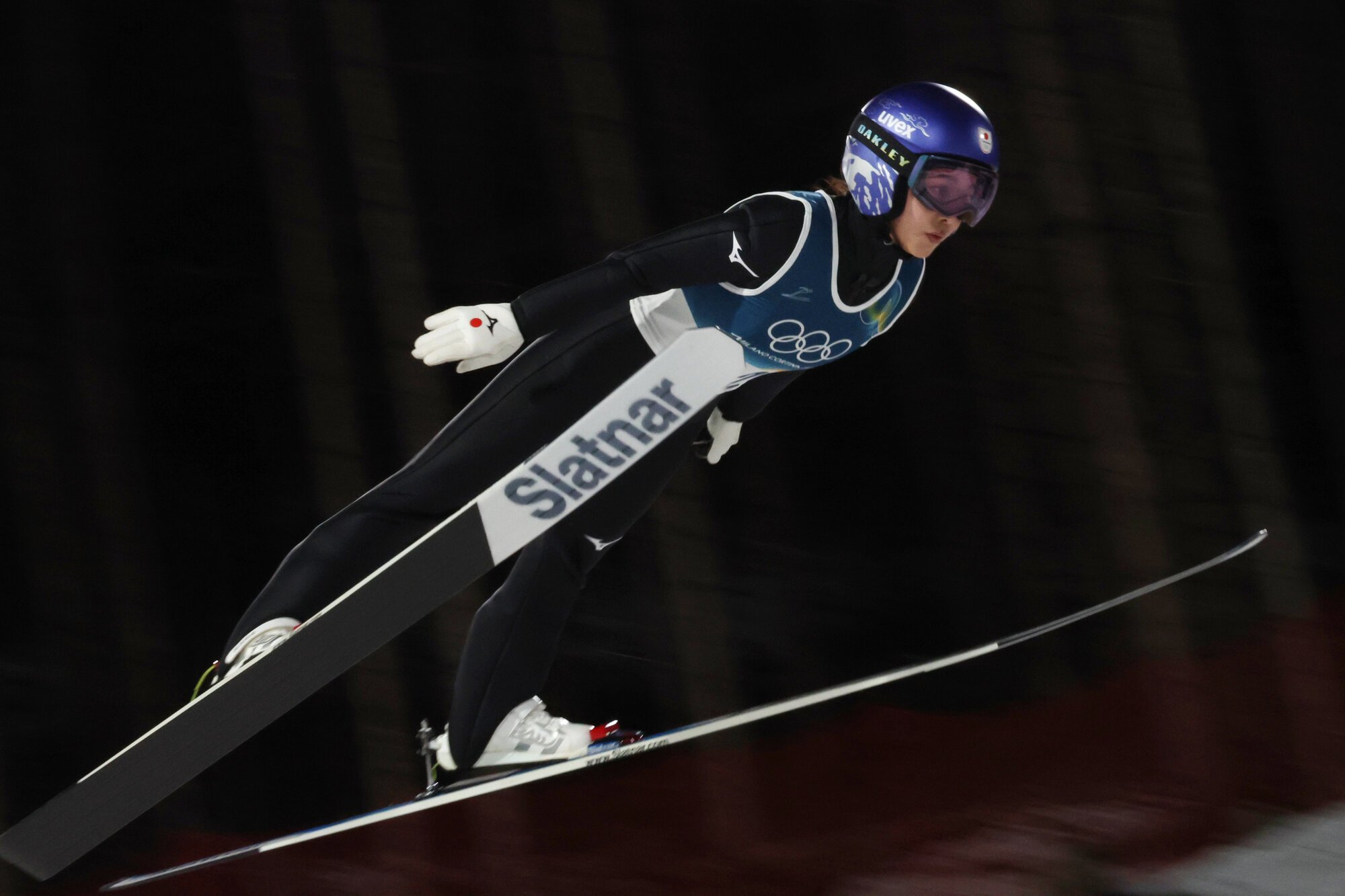 スキージャンプ女子個人ラージヒルで、1回目のジャンプをする高梨沙羅＝小林一茂撮影