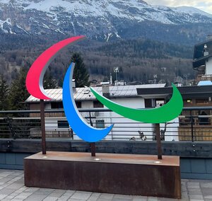 パラリンピックのエンブレム