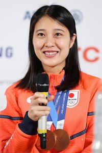 メダリスト会見で笑顔を見せる丸山(撮影･前田充)