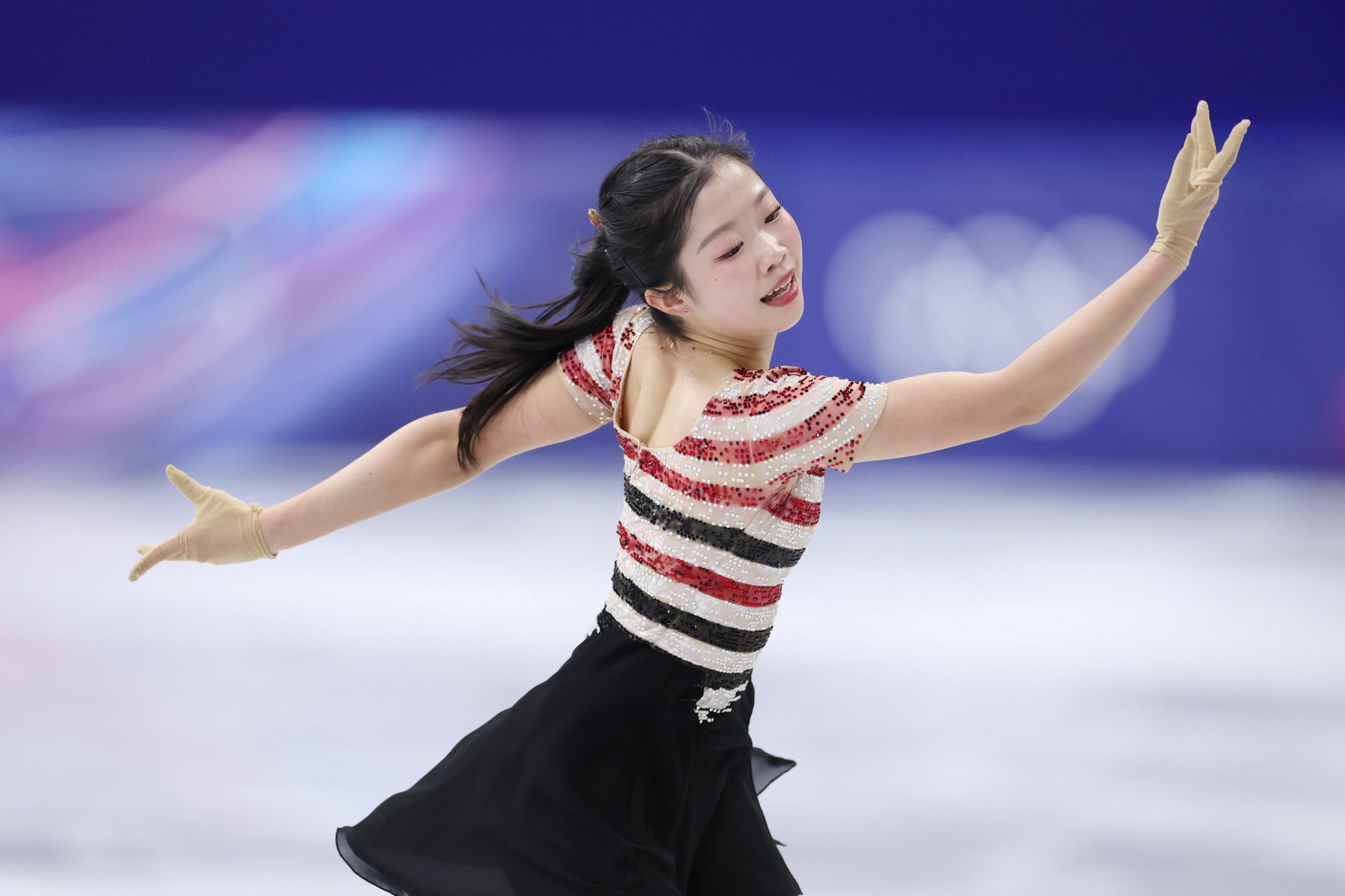 フィギュアスケート女子SPで演技する中井亜美=西岡臣撮影