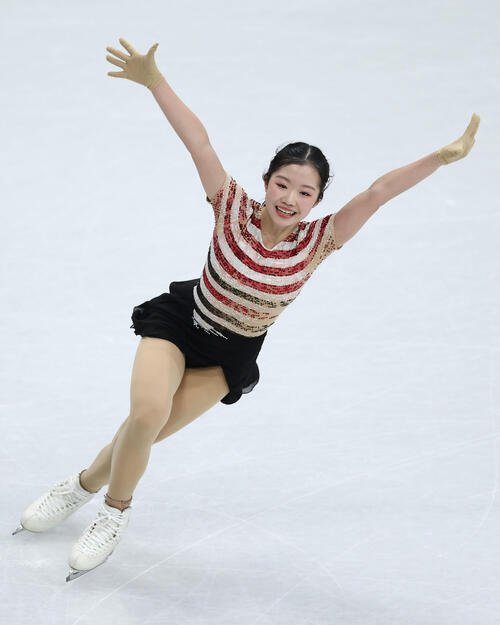 女子SPで演技する中井亜美(撮影･前田充)