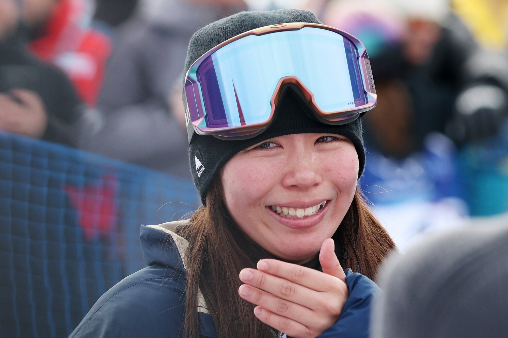 スノーボード女子スロープスタイル決勝、金メダルが決まり涙ぐむ深田茉莉=関田航撮影