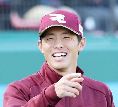 ファン感謝祭で笑顔を見せる楽天辰己(2025年11月撮影)