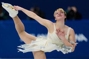 女子SP3位、アリサ･リュウの演技(AP)