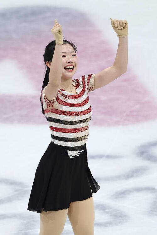 女子SPの演技を終え、ガッツポーズする中井(2026年2月撮影)
