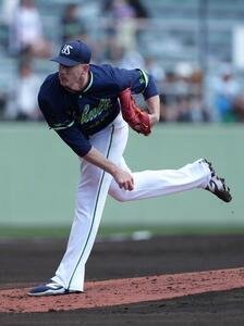 巨人対ヤクルト　ヤクルト先発のウォルターズ(撮影･足立雅史)