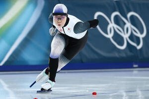 女子500メートルで滑走する吉田雪乃(2026年2月15日撮影)