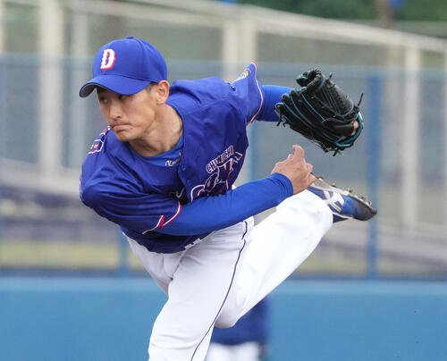 2番手で登板する草加勝(2026年2月11日撮影)