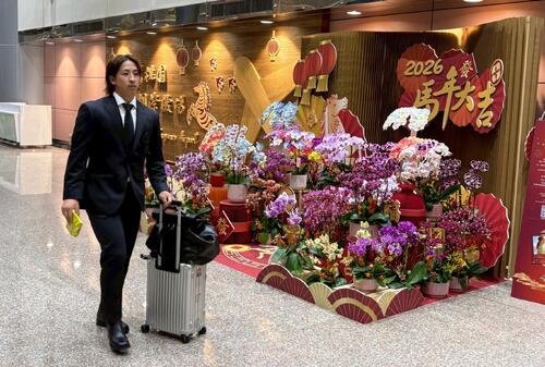 台北･桃園空港に到着した日本ハム細野(撮影･永野高輔)