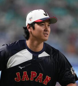 日本対中日　グラウンド入りした大谷(撮影･井上学)