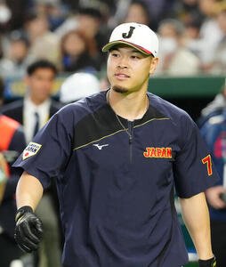 WBC公式練習を行う佐藤(撮影･江口和貴)