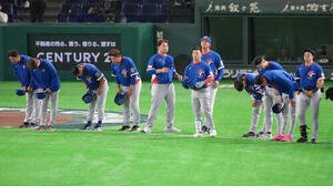 オーストラリア対台湾　オーストラリアに敗れあいさつする台湾代表(撮影･足立雅史)