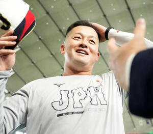 日本対韓国　試合前、笑顔を見せる牧(撮影･たえ見朱実)