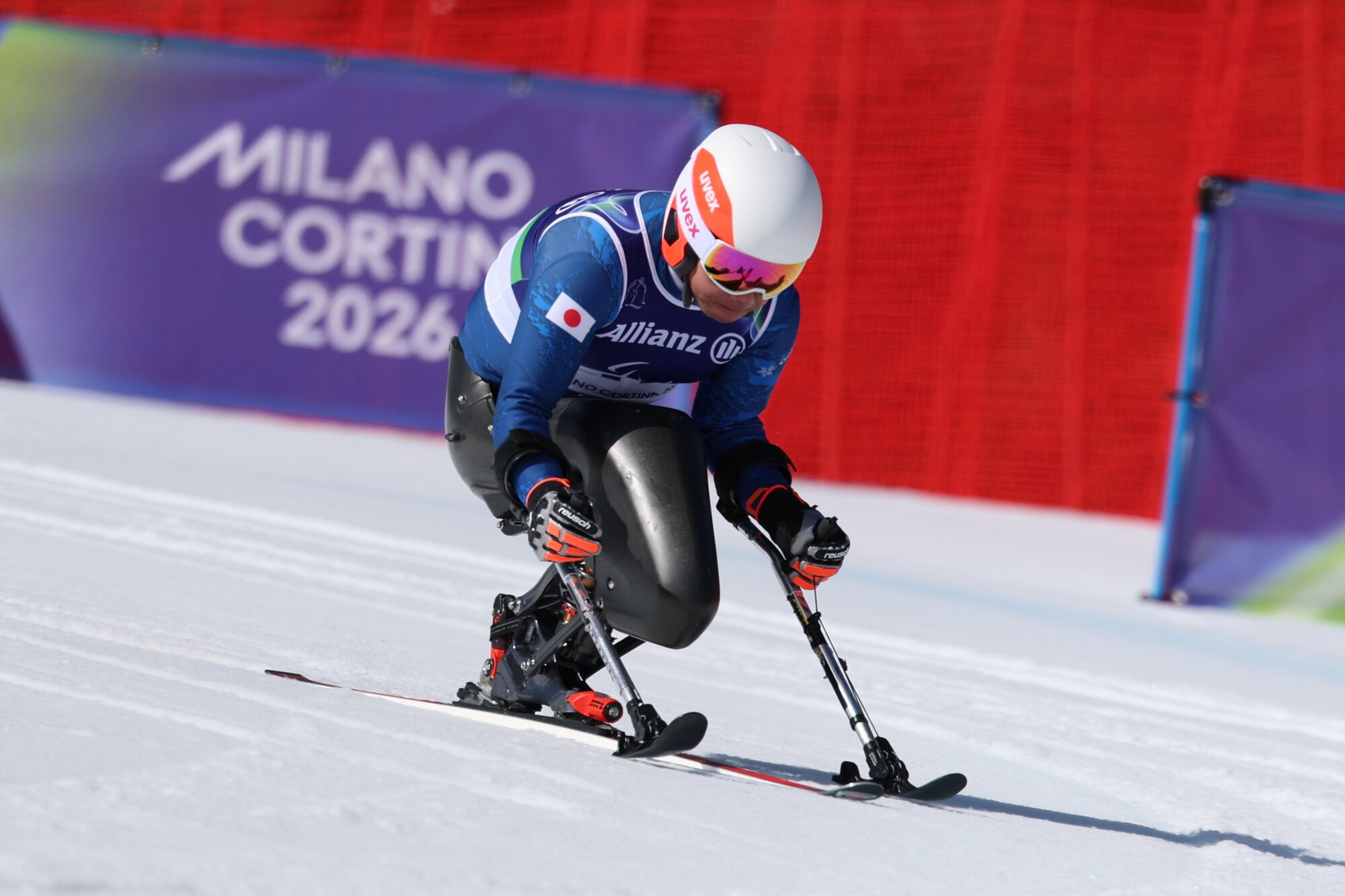 アルペンスキー男子滑降(座位)で滑る鈴木猛史=井手さゆり撮影