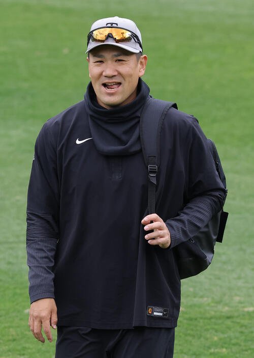 笑顔を見せる巨人田中将(撮影･上田博志)