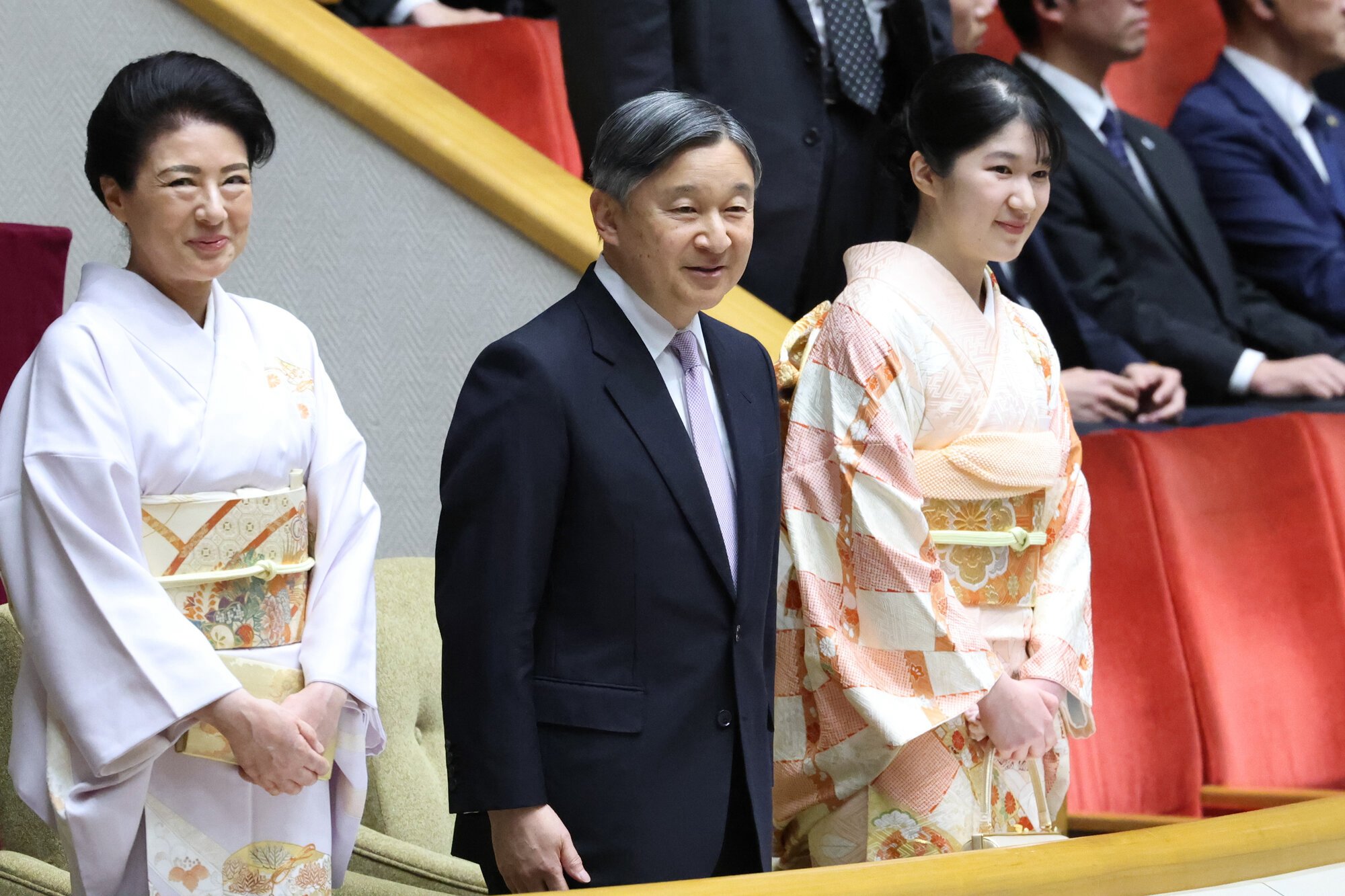 大相撲観戦に訪れた天皇、皇后両陛下、長女愛子さま=2026年1月18日午後5時2分、両国国技館、上田幸一撮影