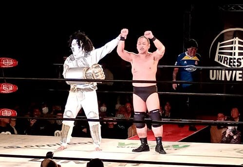 メカマミーの助けで勝利した高木三四郎