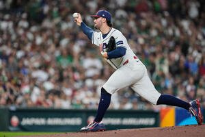 米国先発のスキーンズ(AP)