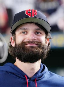 日本対チェコ　試合後、ベンチ前に立つチェコのサトリア(撮影･江口和貴)