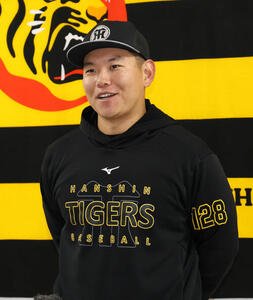 支配下登録が決まり抱負を語る阪神嶋村(撮影･西尾就之)