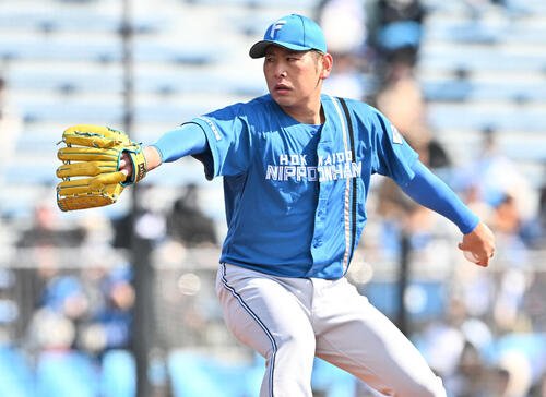 楽天対日本ハム　日本ハム先発の加藤貴(撮影･滝沢徹郎)