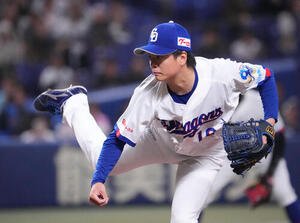 中日対ヤクルト　1回表、登板する中日先発の桜井(撮影･森本幸一)