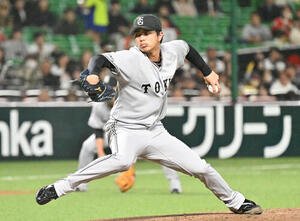 ソフトバンク対巨人　巨人先発の山城(撮影･林敢治)
