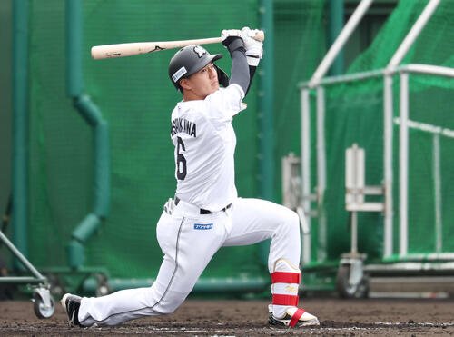 ロッテ西川史礁(2026年2月7日撮影)