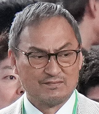 日本対韓国　日本の試合前練習を見守る渡辺謙(2026年3月撮影)