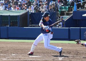 中日－西武　ファーム開幕戦で初安打となる適時打を放った西武栗山(撮影･金子真仁)