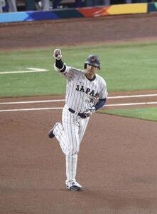 日本対ベネズエラ　1回裏日本無死、同点ソロ本塁打を放つ大谷(撮影･河田真司)