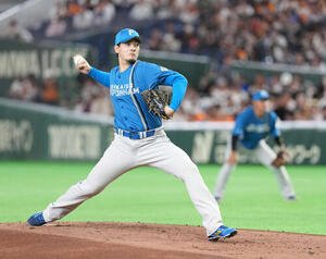 巨人対日本ハム　力投する日本ハム先発の有原(撮影･井上学)