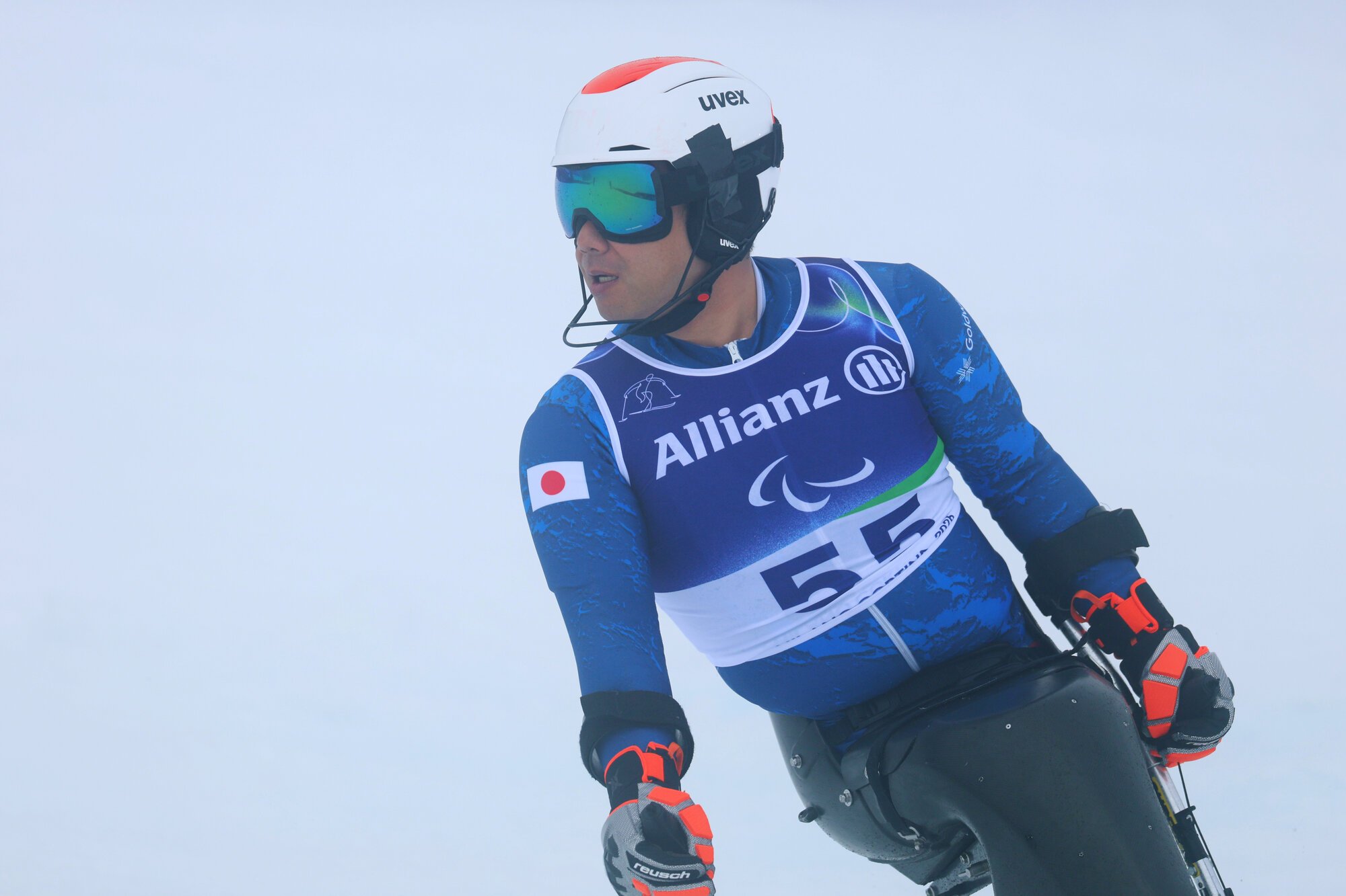 パラアルペン男子回転座位で2回目の滑走を終えた鈴木猛史=井手さゆり撮影