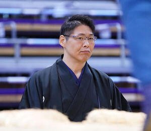 放駒親方(元関脇玉乃島)(2023年11月撮影)