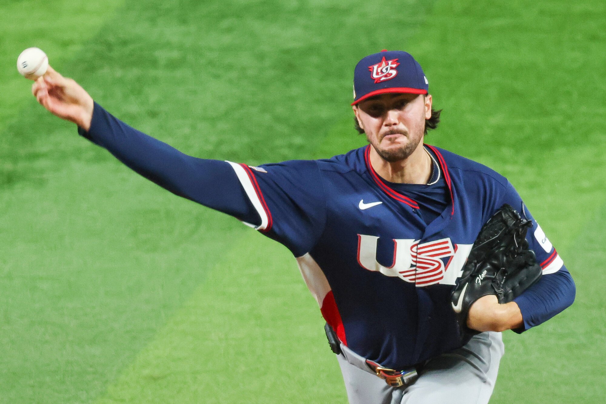 二回裏、米国先発のスキーンズ=金居達朗撮影