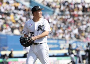 ロッテ対阪神　4回表を無失点に抑えたロッテ先発の西野(撮影･宮地輝)