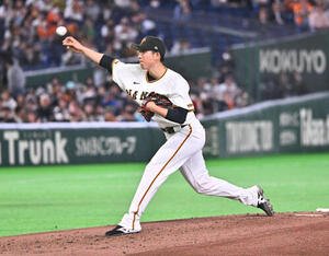 巨人対ヤクルト　巨人先発の戸郷(撮影･滝沢徹郎)